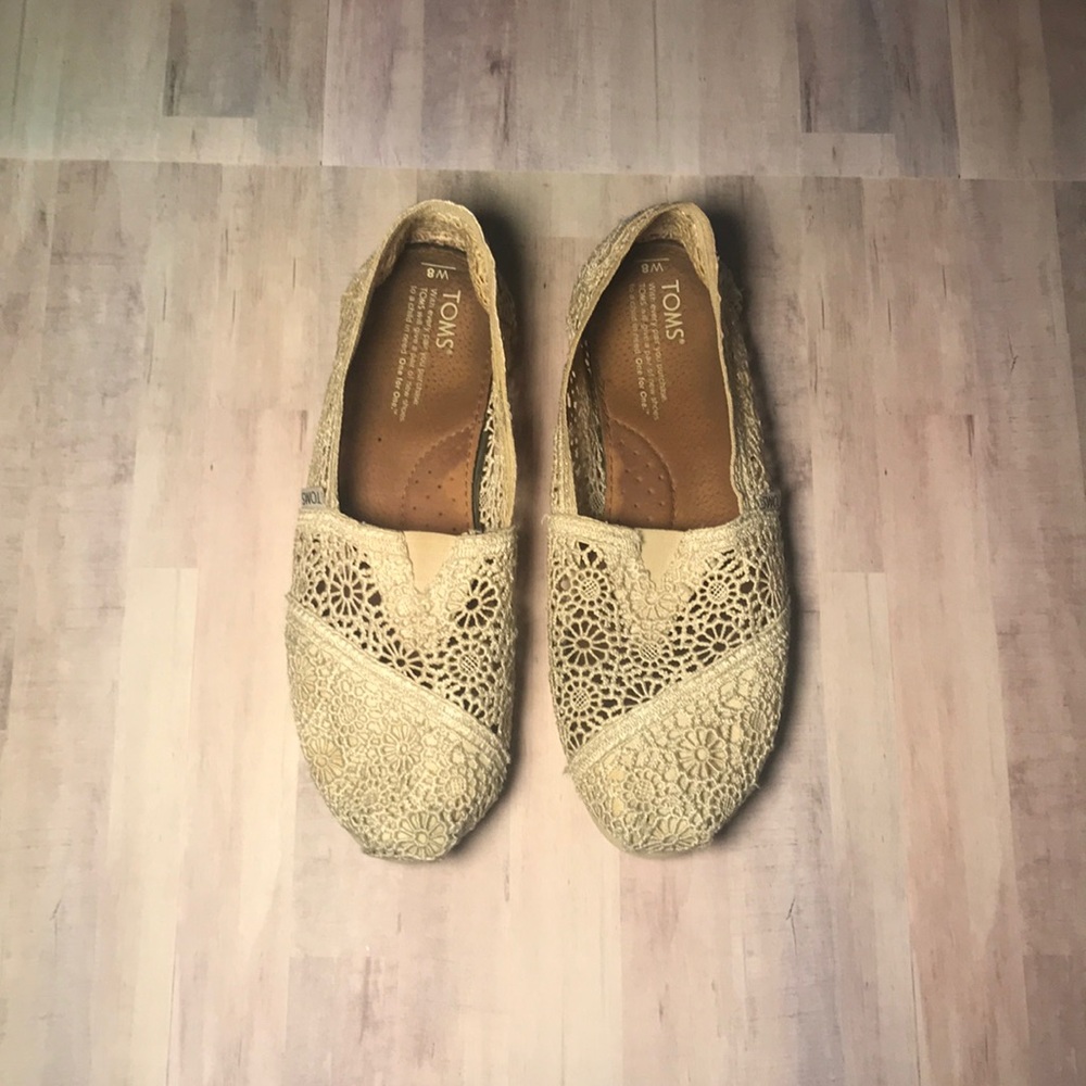 Cream Lace TOMS